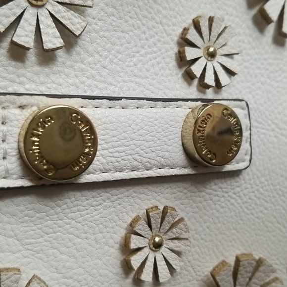 Calvin Klein Large, New W/O Tag White Leather Tote/Cross Body Bag, $60 - Picture 10 of 12